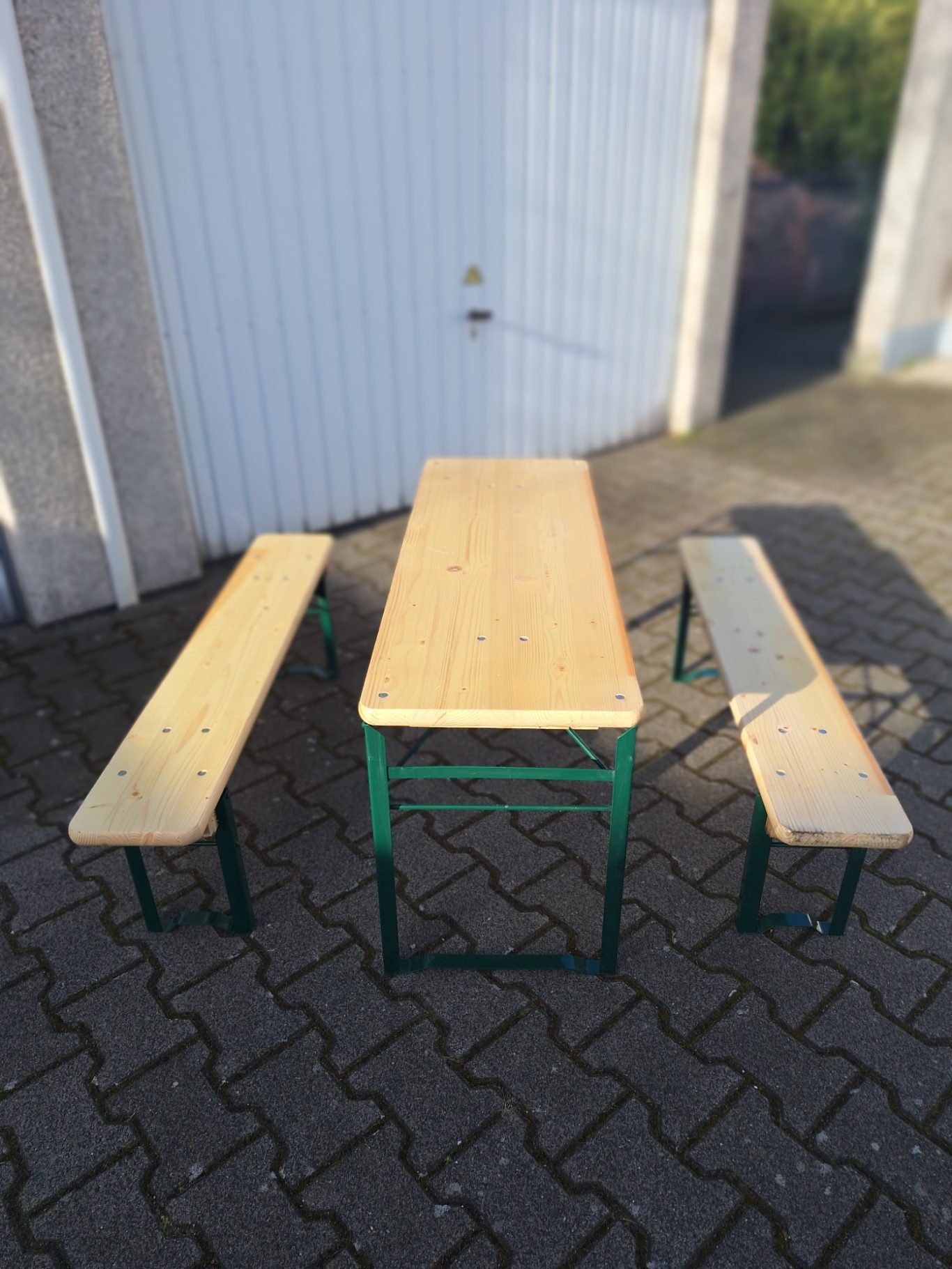 Bierzeltgarnitur klein von der Seite